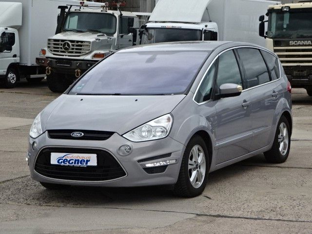 Gebraucht Ford S-MAX Titanium 140 PS (102 kW) 2011 Silber Van / Kleinbus