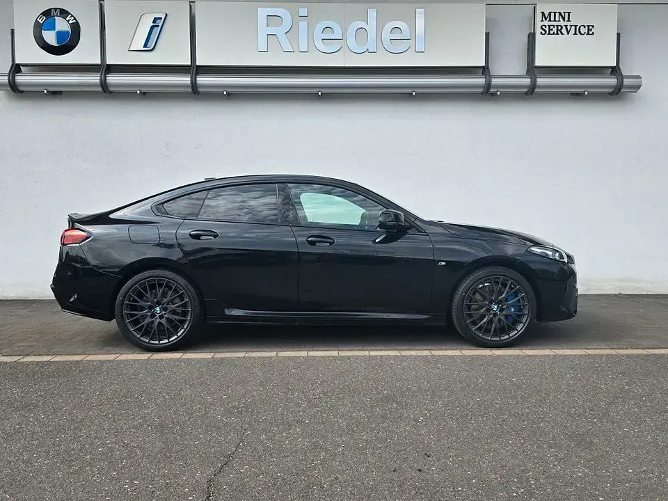 Gebraucht BMW M235 Performance 300 PS (220 kW) 2025 Schwarz Coupé