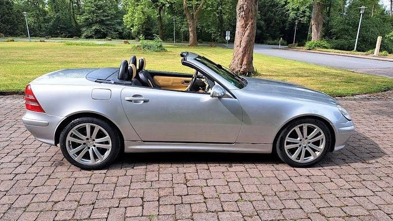 Silber Gebraucht 2004 Mercedes SLK200 Cabrio | 3.900 € (Guter Preis) - Bild 1/4