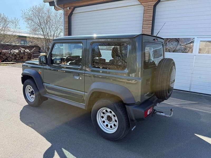 Gebraucht Suzuki Jimny Comfort 102 PS (75 kW) 2018 Jungle green SUV