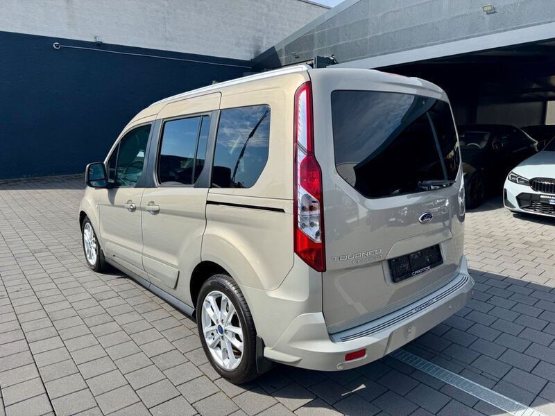 Gebraucht Ford Tourneo Connect Titanium 101 PS (74 kW) 2015 Grau Van / Kleinbus