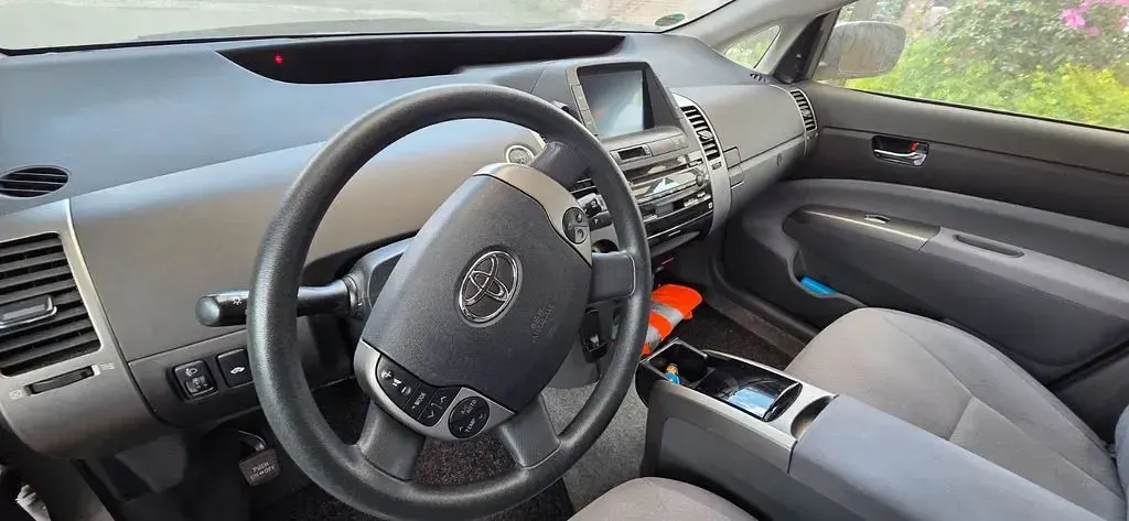 Gebraucht Toyota Prius 77 PS (56 kW) 2004 Silber Kleinwagen