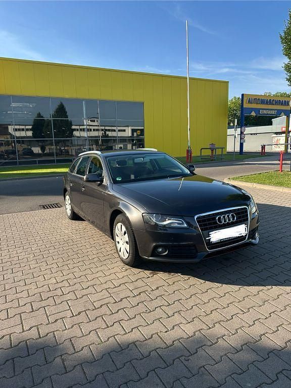 Grau Gebraucht 2009 Audi A4 Attraction Kombi | 6.300 € (Guter Preis) - Bild 1/4