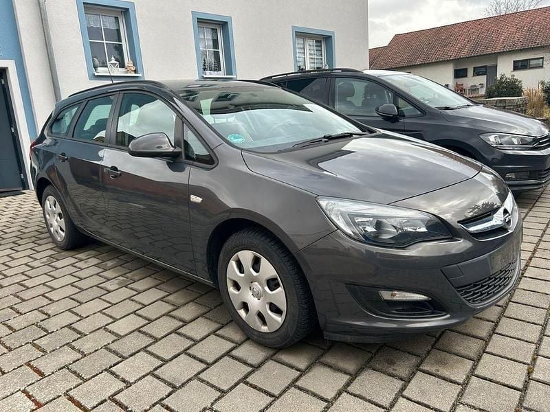 Gebraucht Opel Astra Edition 101 PS (74 kW) 2016 Grau Kombi