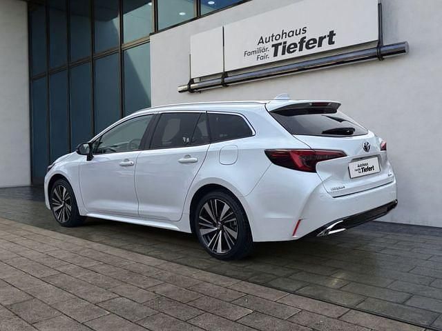 Neu Toyota Corolla 196 PS (144 kW) 2025 Weiß Kombi