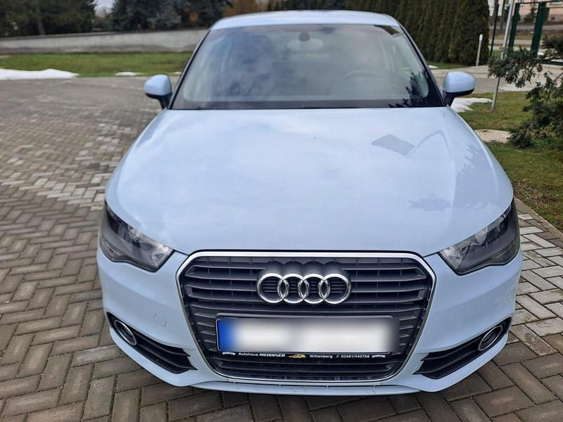 Gebraucht Audi A1 Ambition 86 PS (63 kW) 2013 Blau Kleinwagen
