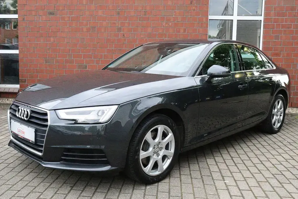 Gebraucht Audi A4 Basis 150 PS (110 kW) 2016 Grau Limousine