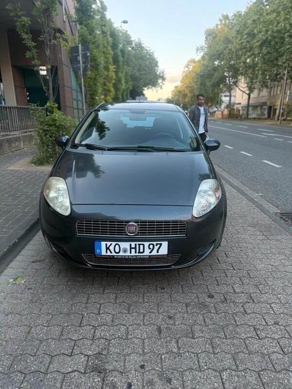 Grau Gebraucht 2009 Fiat Punto Kleinwagen | 1.990 € (Fairer Preis) - Bild 1/4