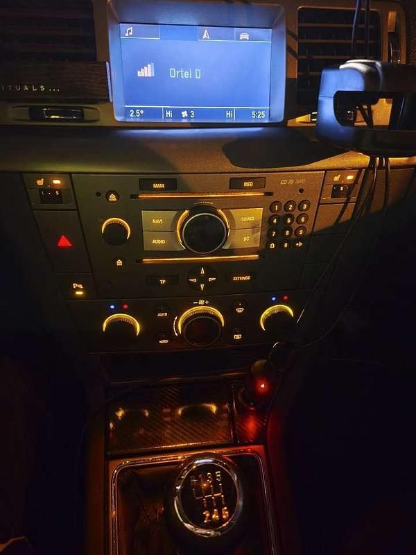 Gebraucht Opel Signum Edition+ 150 PS (110 kW) 2007 Silber Kleinwagen