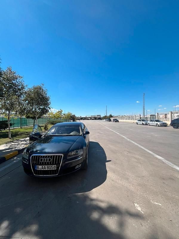 Blau Gebraucht 2006 Audi A8 Limousine | 6.500 € (Etwas zu teuer) - Bild 1/4