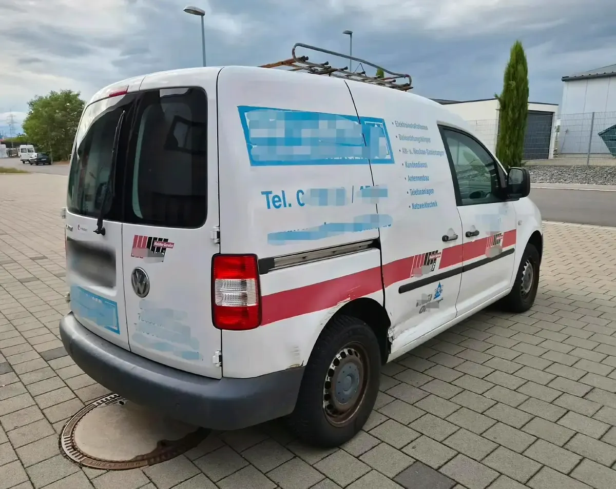 Gebraucht VW Caddy 75 PS (55 kW) 2005 Weiß Van / Kleinbus