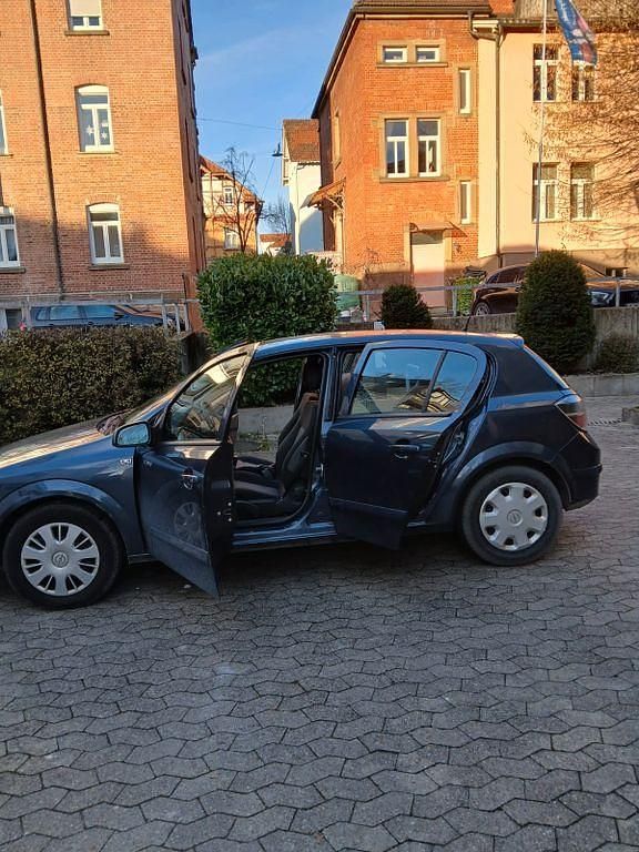 Gebraucht Opel Astra 105 PS (77 kW) 2007 Grau Limousine