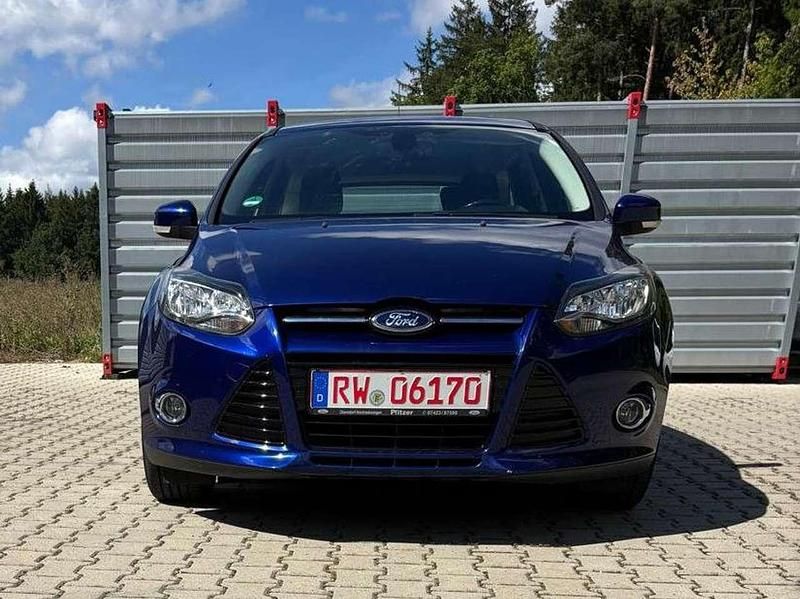 Blau Gebraucht 2014 Ford Focus Kombi | 3.700 € (Superpreis) - Bild 1/4