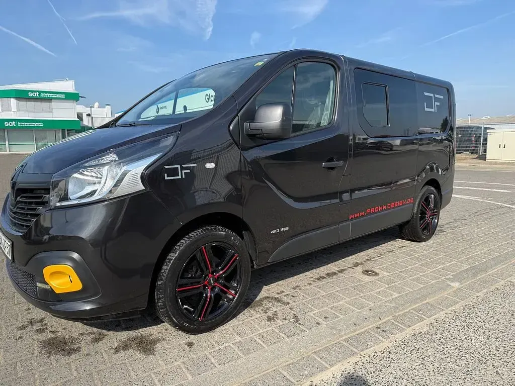 Gebraucht Renault Trafic 145 PS (106 kW) 2018 Schwarz Van / Kleinbus