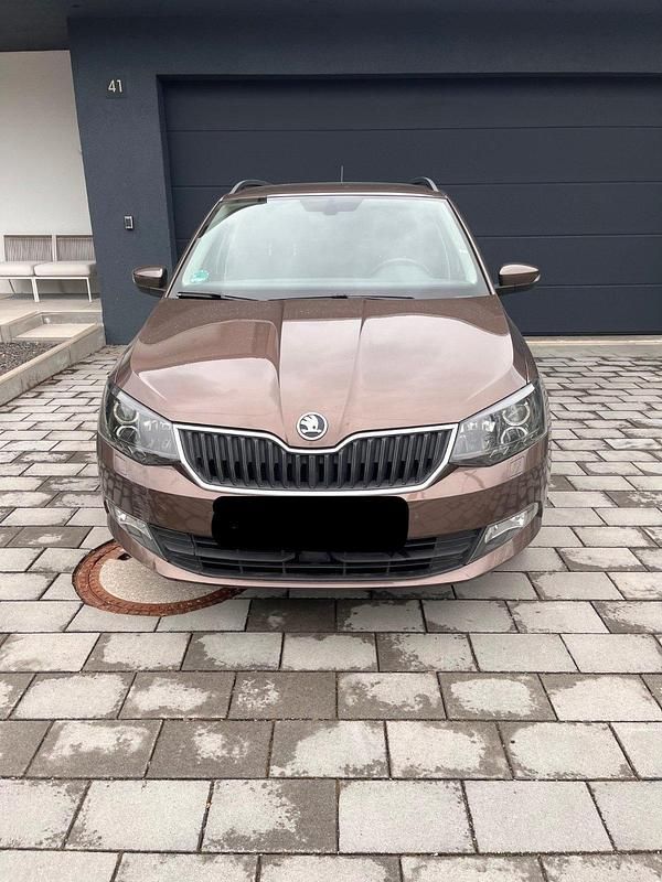 Gebraucht Skoda Fabia Drive 110 PS (80 kW) 2018 Braun Kombi