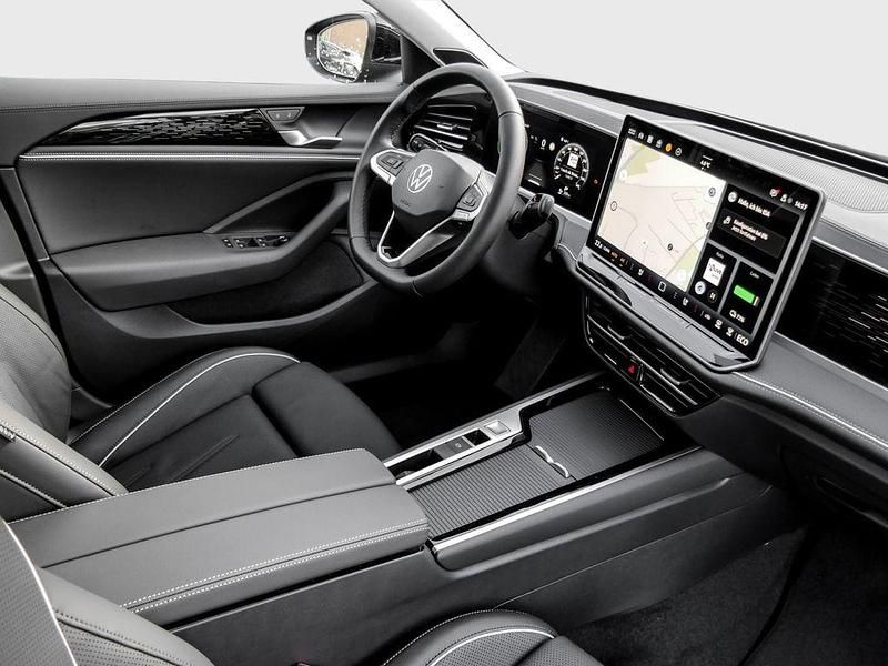 Neu VW Passat Elegance 177 PS (130 kW) 2026 Grenadillschwarz metallic Kombi