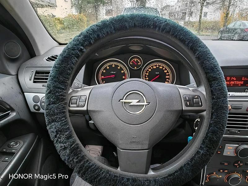 Gebraucht Opel Astra GTC 105 PS (77 kW) 2005 Blau Kleinwagen