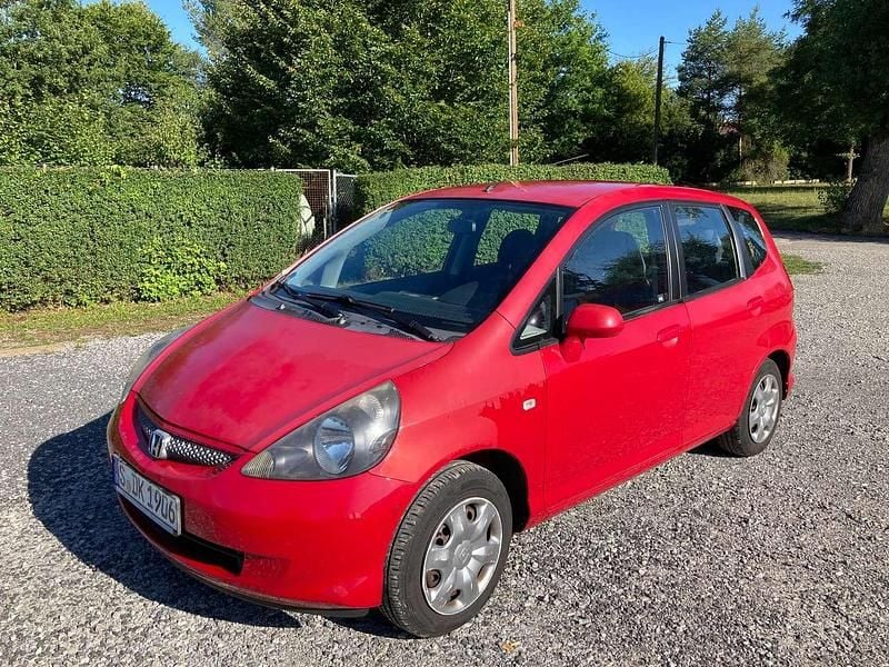 Rot Gebraucht 2005 Honda Jazz Cool Kleinwagen | 1.200 € (Guter Preis) - Bild 1/4