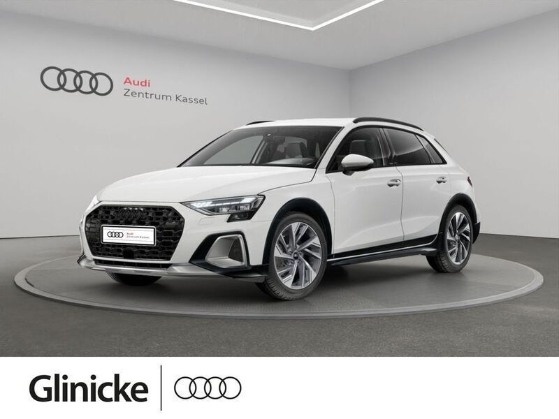 Weiß Neu 2025 Audi A3 Ambiente Limousine | 38.390 € (Superpreis) - Bild 1/4