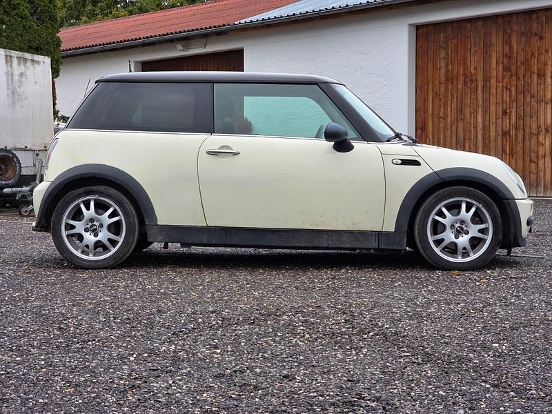 Gebraucht Mini Cooper 116 PS (85 kW) 2004 Gelb Kleinwagen