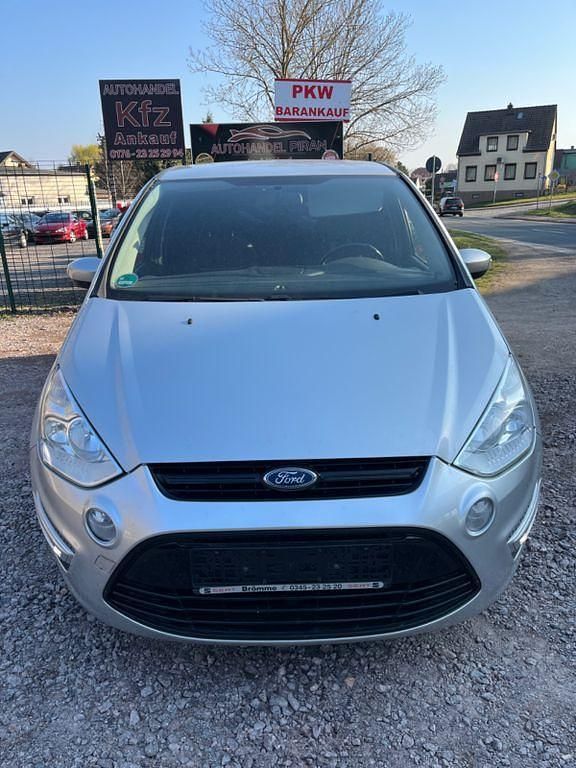 Gebraucht Ford S-MAX Trend 163 PS (119 kW) 2011 Silber Van / Kleinbus