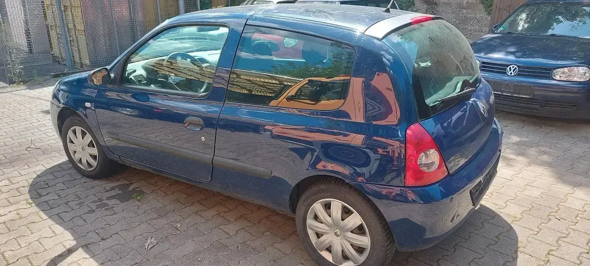 Gebraucht Renault Clio 59 PS (43 kW) 2006 Blau Kleinwagen