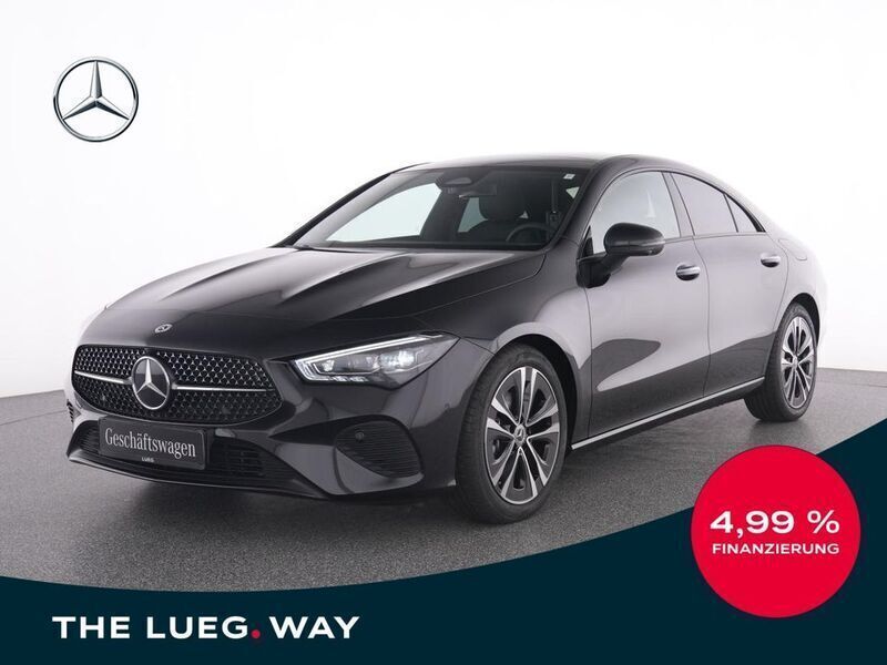 Metalliclack kosmosschwarz Gebraucht 2025 Mercedes CLA180 Progressive Limousine | 37.885 € (Fairer Preis) - Bild 1/4