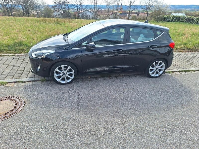 Gebraucht Ford Fiesta Titanium 125 PS (91 kW) 2020 Schwarz Kleinwagen