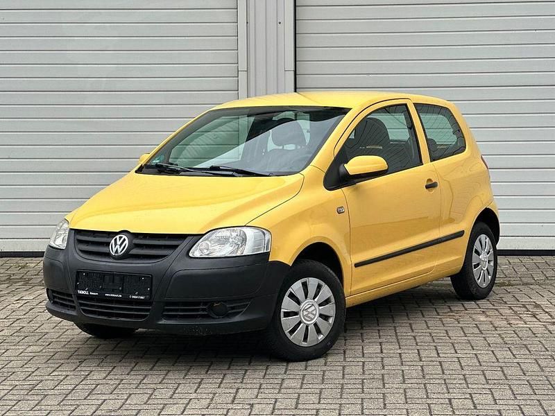 Gebraucht VW Fox Basis 54 PS (39 kW) 2005 Gelb Kleinwagen