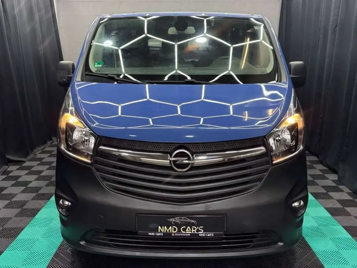 Gebraucht Opel Vivaro 116 PS (85 kW) 2016 Blau Van / Kleinbus