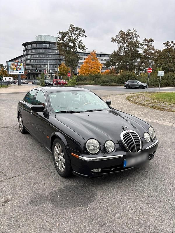 Schwarz Gebraucht 2000 Jaguar S-Type S Limousine | 1.700 € - Bild 1/4