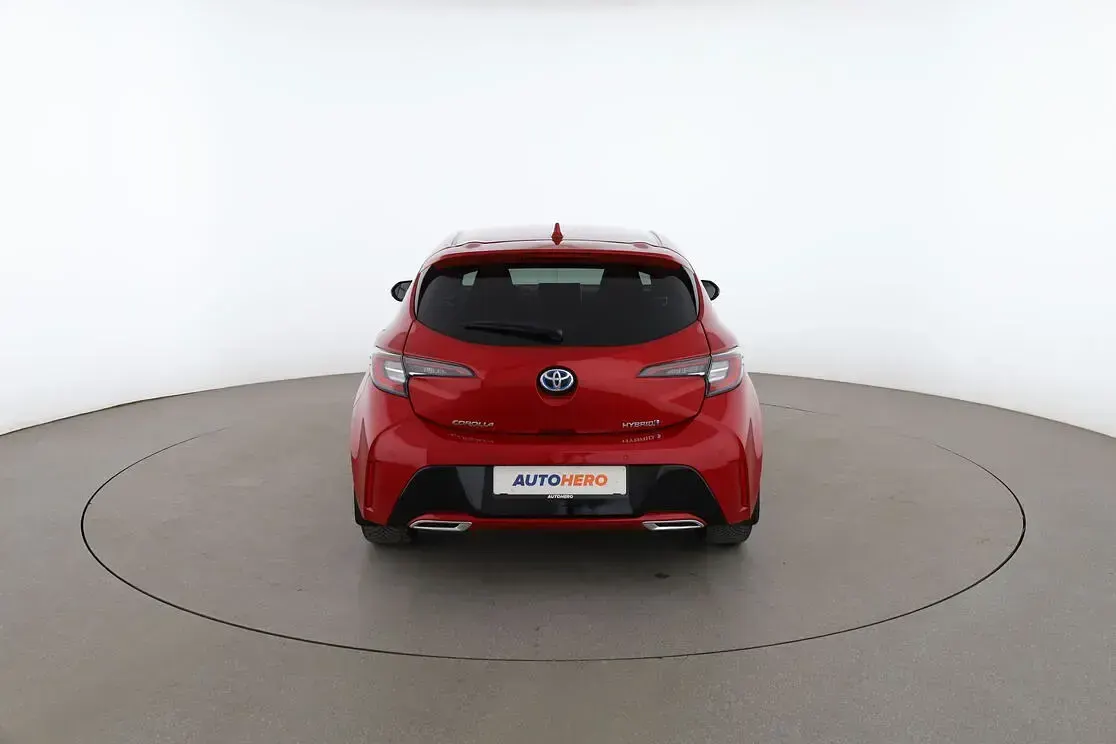 Gebraucht Toyota Corolla Club 180 PS (132 kW) 2019 Rot Limousine