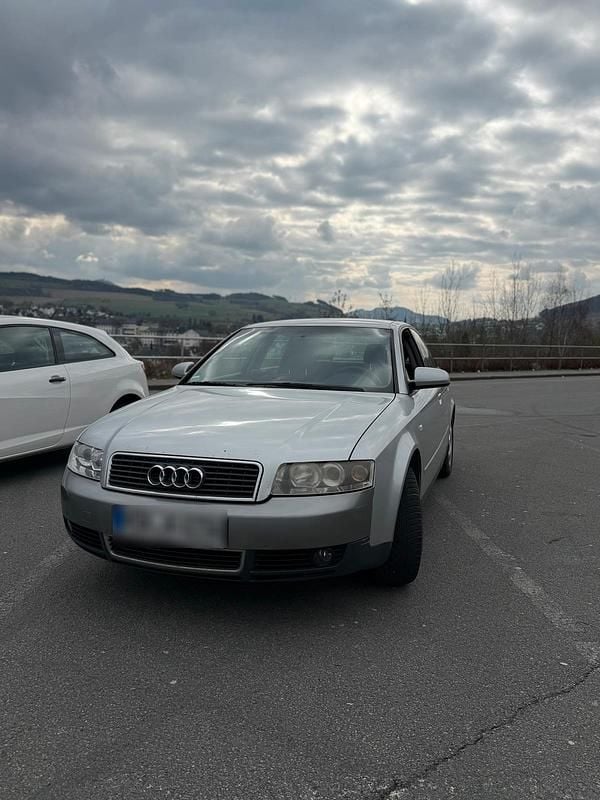Gebraucht Audi A4 105 PS (77 kW) 2002 Silber Limousine