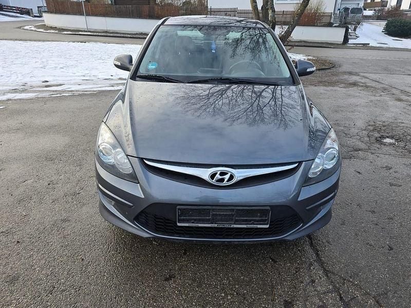 Gebraucht 2011 Hyundai i30 Limousine | 2.999 € (Fairer Preis) - Bild 1/4