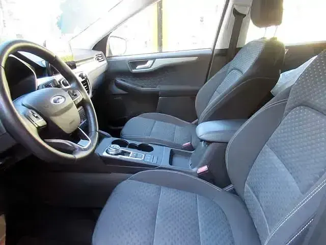 Second-hand Ford Kuga 190 CP (139 kW) 2021 Gri SUV