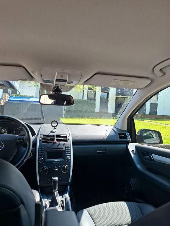 Schwarz Gebraucht 2009 Mercedes A170 Avantgarde Van / Kleinbus | 4.700 € (Fairer Preis) - Bild 1/4