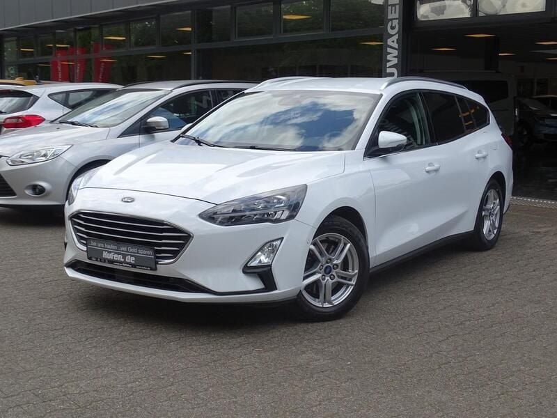 Weiß Gebraucht 2021 Ford Focus Cool & Connect | 16.940 € (Etwas zu teuer) - Bild 1/1