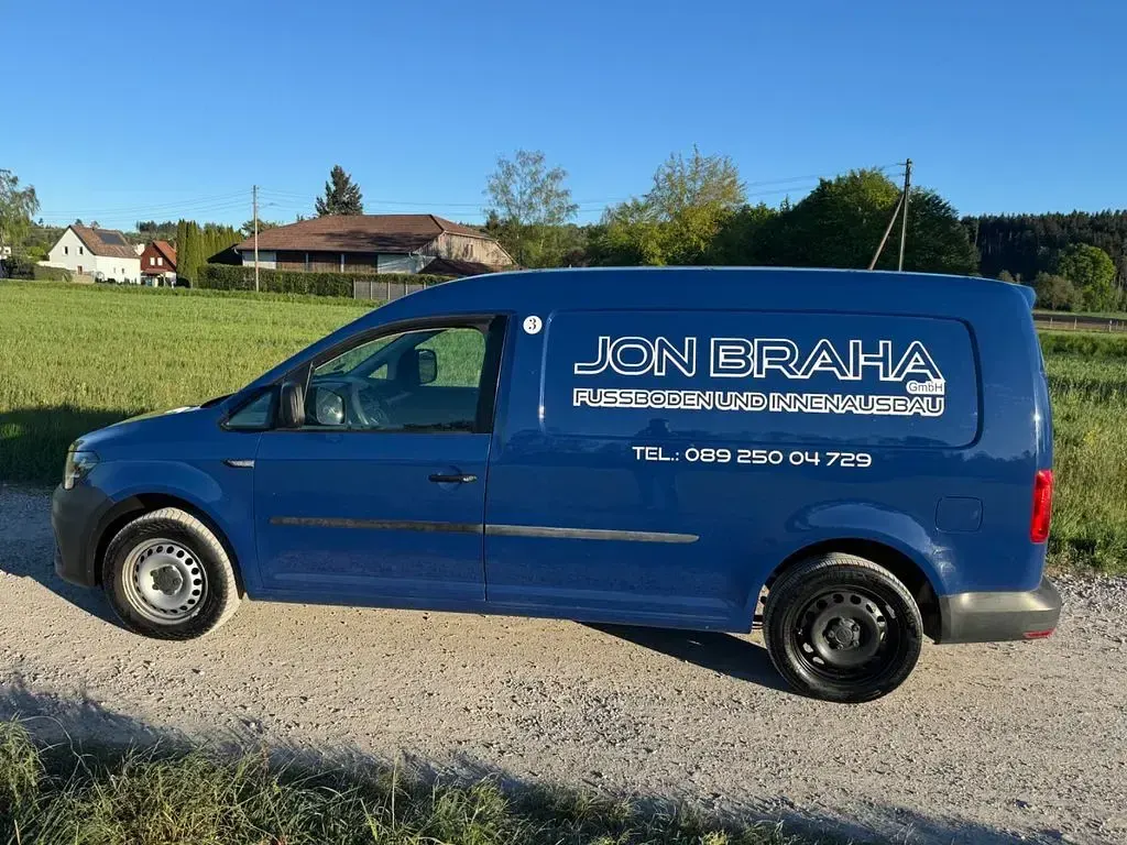 Second-hand VW Caddy 102 CP (75 kW) 2018 Albastru Monovolum