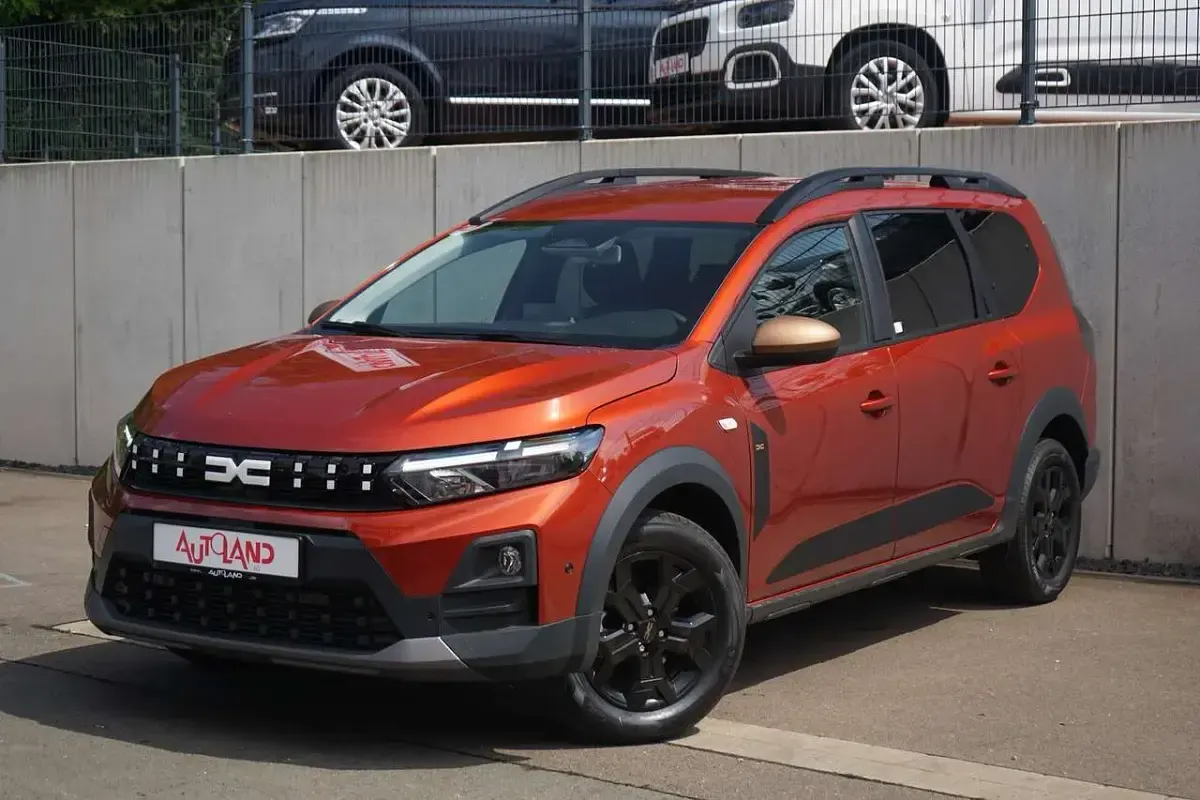 Neu Dacia Jogger Extreme 110 PS (80 kW) 2026 Schiefergraumet. Van / Kleinbus