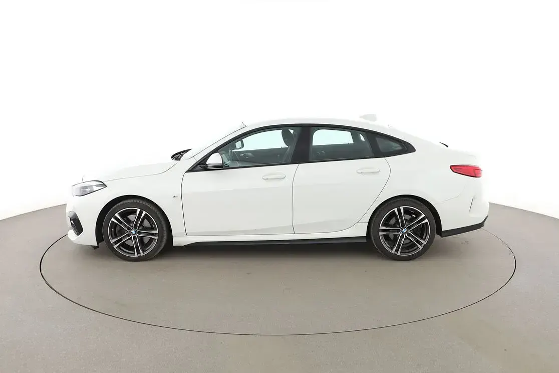 Gebraucht BMW 220 M Sport 190 PS (139 kW) 2022 Weiß Coupé