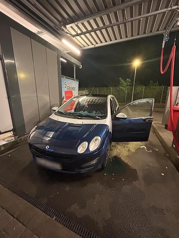 Blau Gebraucht 2005 Smart ForFour Kleinwagen | 1.850 € - Bild 1/4