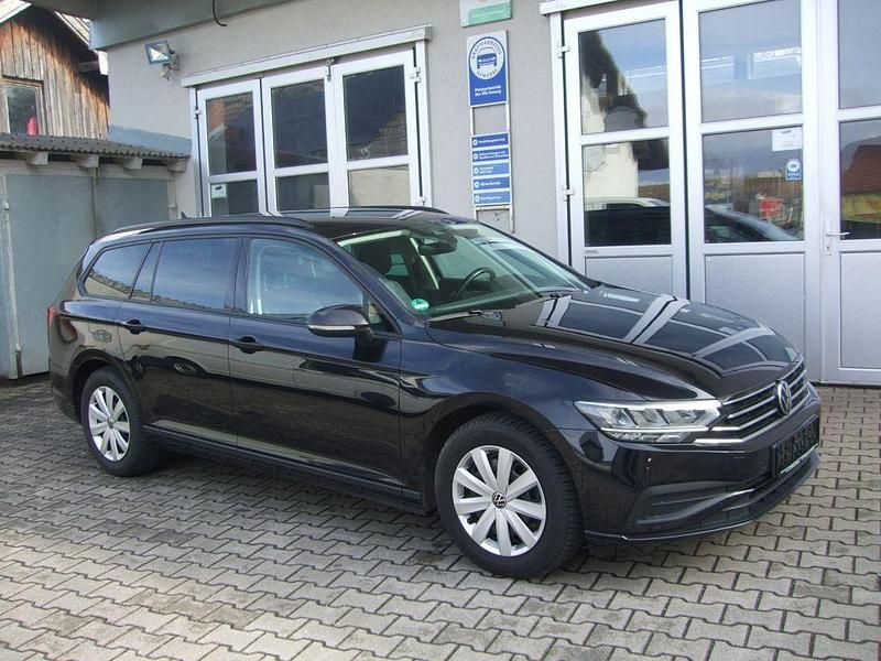 Gebraucht VW Passat Conceptline 122 PS (89 kW) 2020 Schwarz Limousine