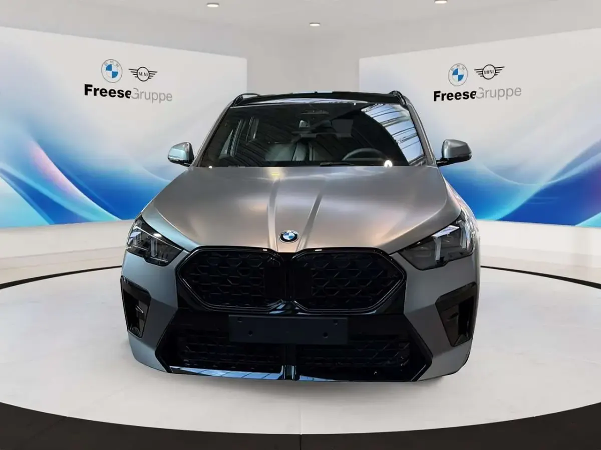 Neu BMW X2 Luxury Line 163 PS (119 kW) 2025 Grau SUV