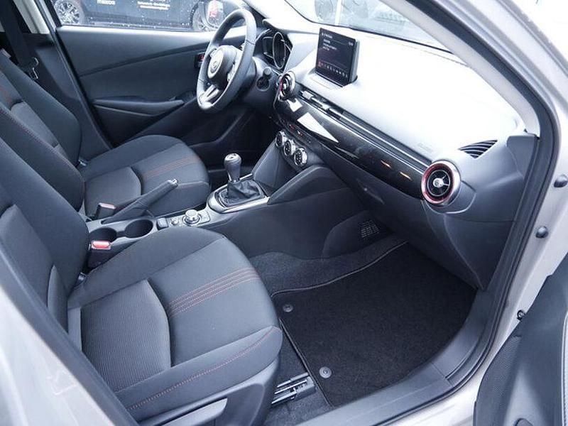 Gebraucht Mazda 2 90 PS (66 kW) 2024 Andere farbe Kleinwagen