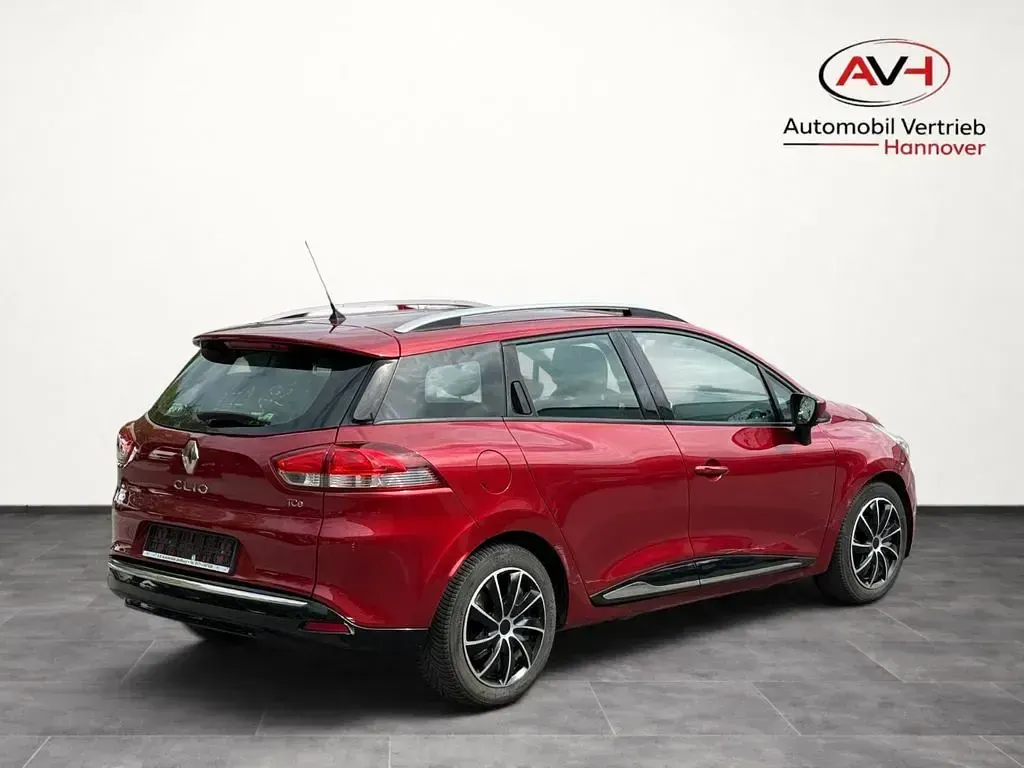 Gebraucht Renault Clio IV 75 PS (55 kW) 2016 Rot Limousine