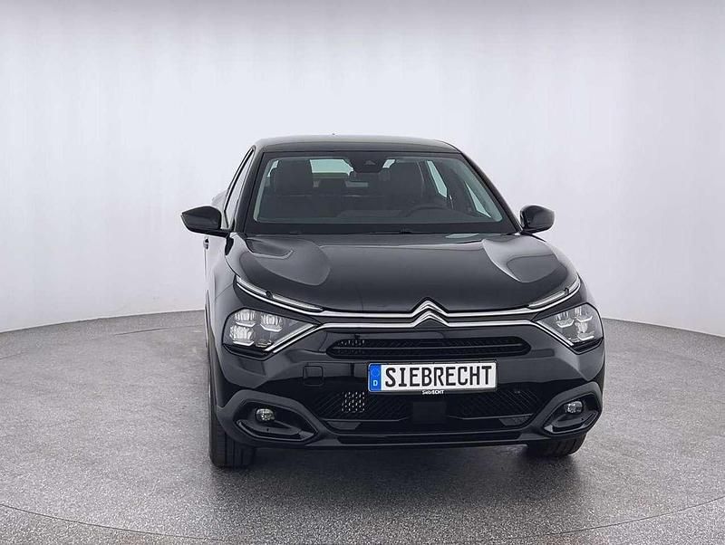 Neu Citroën C4 PureTech 131 PS (96 kW) 2025 Lackierung schwarz perla nera/typ aussenverkleidung metalliclackierung Limousine