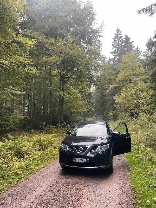 Schwarz Gebraucht 2016 Nissan X-Trail SUV | 7.850 € (Superpreis) - Bild 1/4