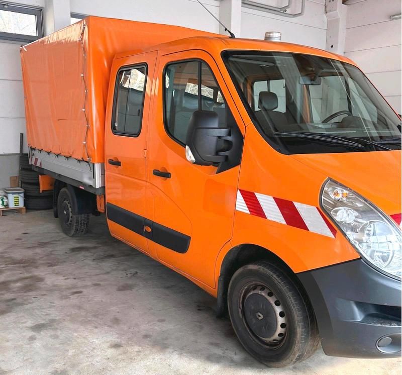 Usata Renault Master 125 CV (91 kW) 2013 Arancione Berlina