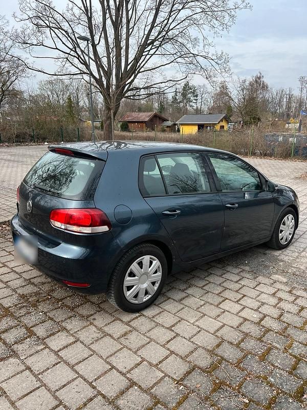 Gebraucht VW Golf VI 75 PS (55 kW) 2010 Blau Kleinwagen