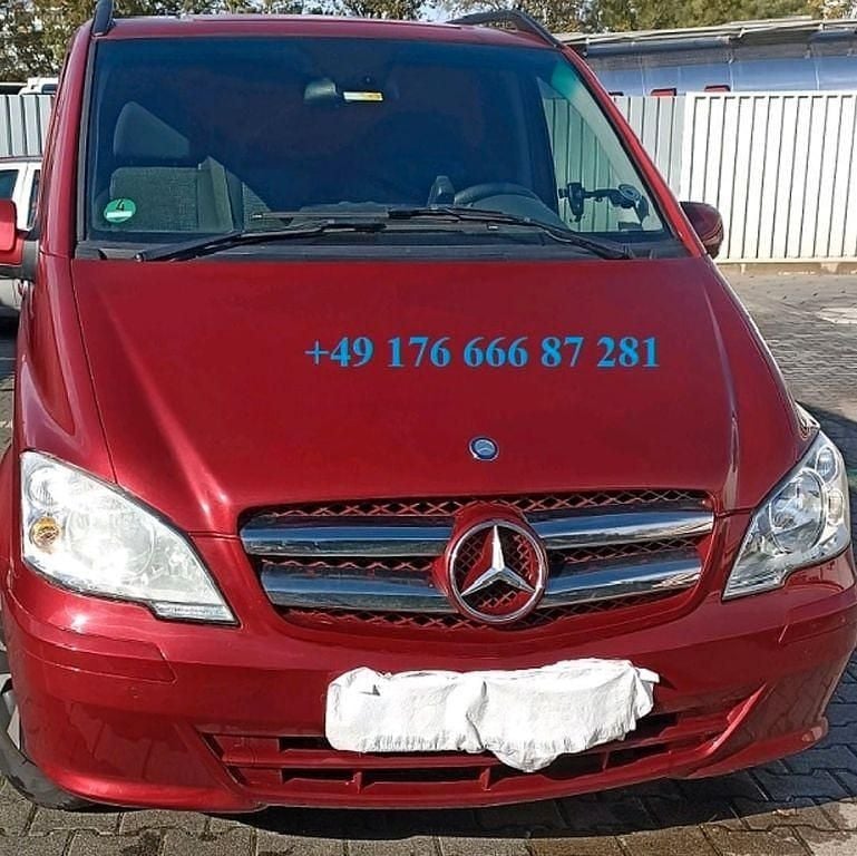 Rot Gebraucht 2011 Mercedes Vito Van / Kleinbus | 10.900 € - Bild 1/4